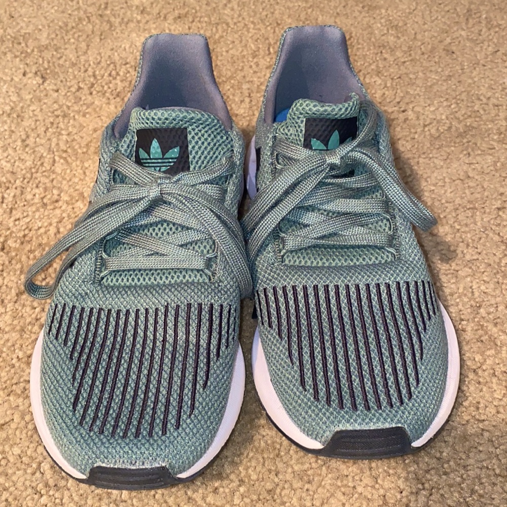 Adidas Swift Run